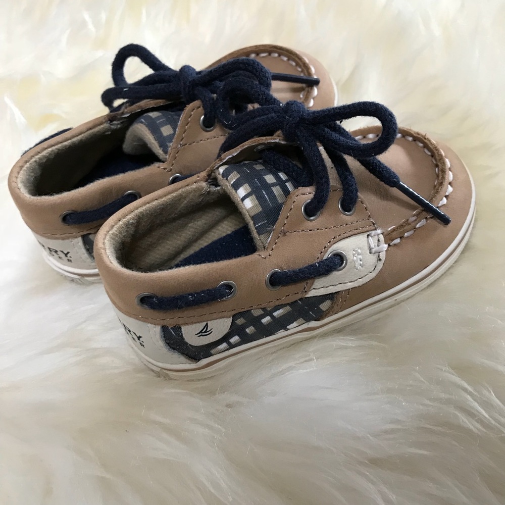 Sperry Top-Sider crib shoe